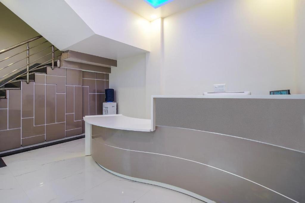 Hotel Classic Paradise Ню Делхи Екстериор снимка