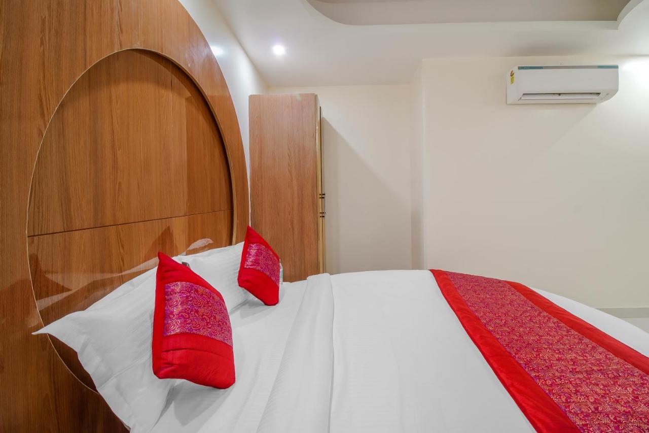 Hotel Classic Paradise Ню Делхи Екстериор снимка