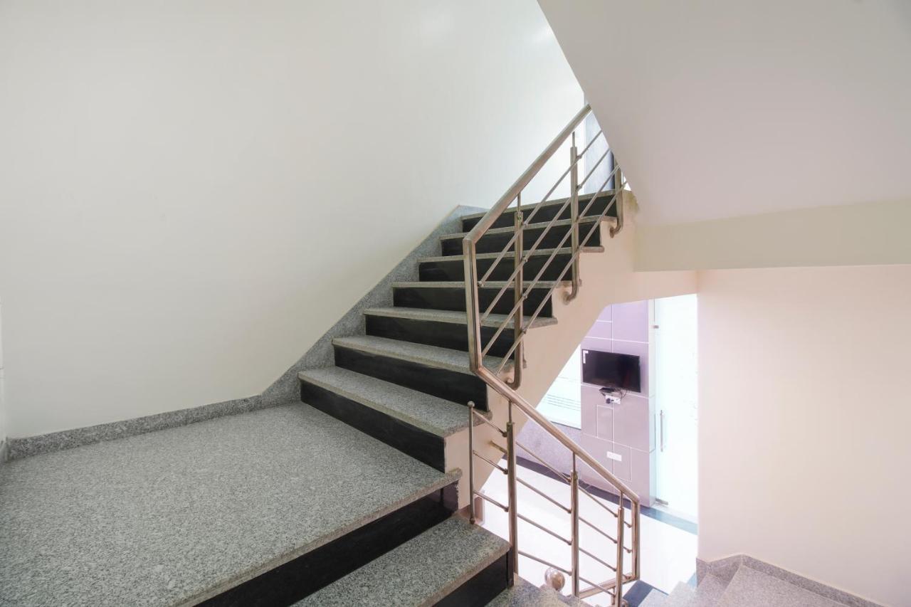Hotel Classic Paradise Ню Делхи Екстериор снимка